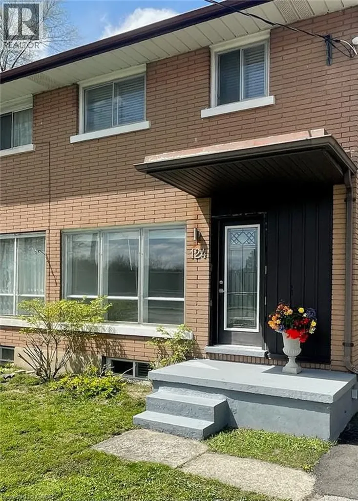 124 Avalon Place Kitchener ON N2M 4N7