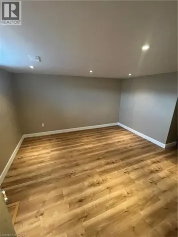 124 Avalon Place Kitchener ON N2M 4N7