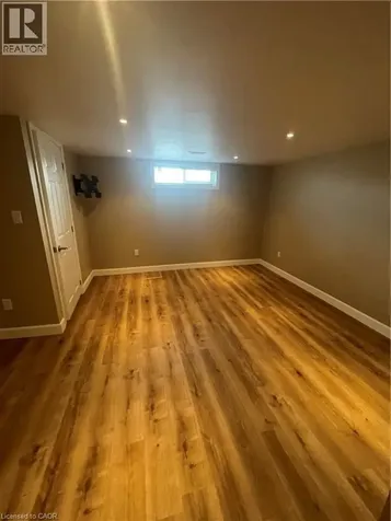 124 Avalon Place Kitchener ON N2M 4N7
