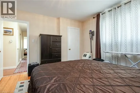 129 River Road East Kitchener ON N2B 2G7