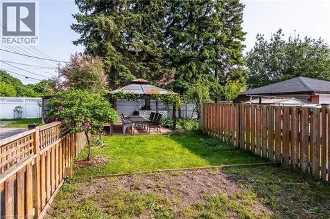 129 River Road East Kitchener ON N2B 2G7