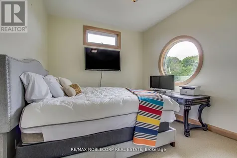 11201 Lake Ridge Road Scugog ON L9L 1V7