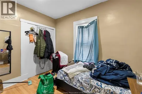 609 St. Joseph Windsor ON N9C 3H3