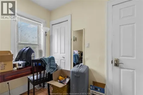 609 St. Joseph Windsor ON N9C 3H3