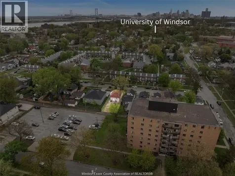 609 St. Joseph Windsor ON N9C 3H3