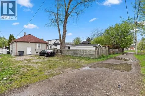 609 St. Joseph Windsor ON N9C 3H3
