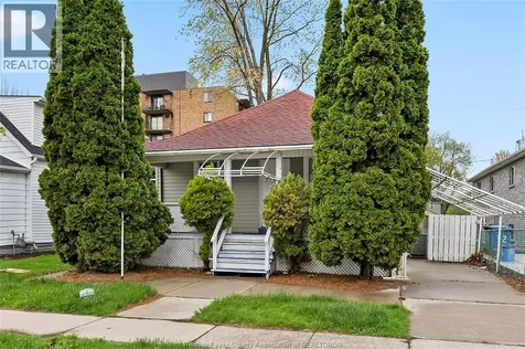 609 St. Joseph Windsor ON N9C 3H3