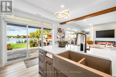 166 Country Side Drive Chatsworth ON N0H 1G0