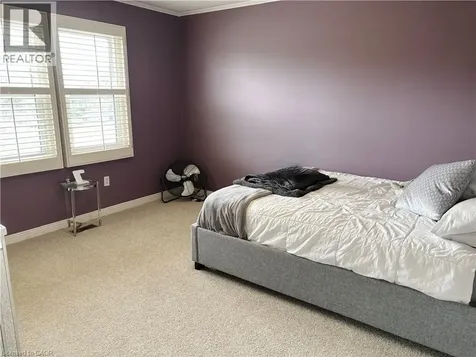 2056 Hadfield Court Burlington ON L7M 3V4