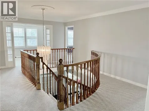 2056 Hadfield Court Burlington ON L7M 3V4