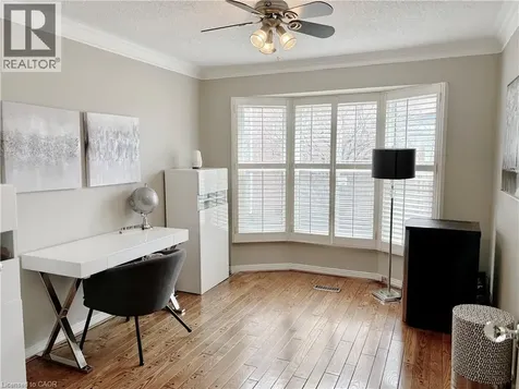 2056 Hadfield Court Burlington ON L7M 3V4