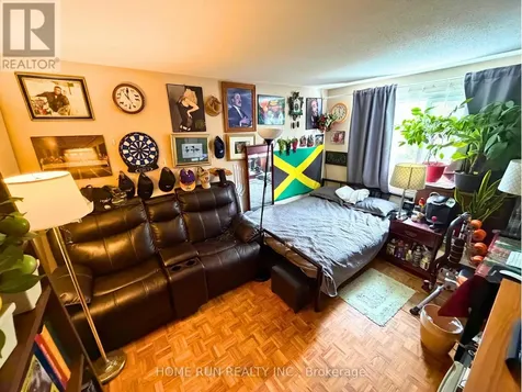 166 Withrow Avenue Ottawa ON K2G 3N8