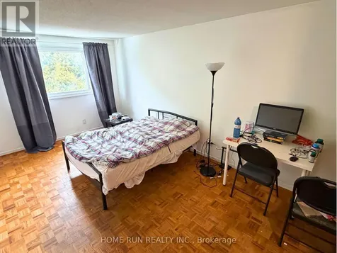 166 Withrow Avenue Ottawa ON K2G 3N8