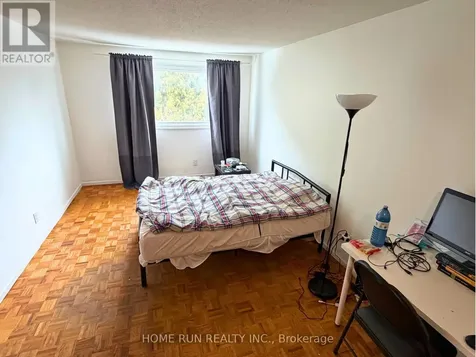 166 Withrow Avenue Ottawa ON K2G 3N8
