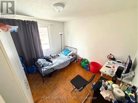 166 Withrow Avenue Ottawa ON K2G 3N8