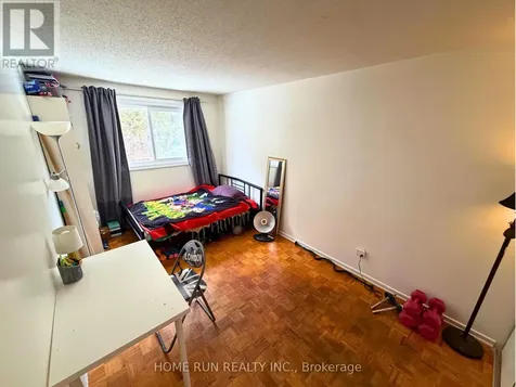 166 Withrow Avenue Ottawa ON K2G 3N8