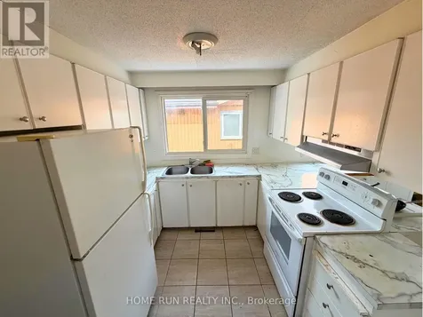 166 Withrow Avenue Ottawa ON K2G 3N8