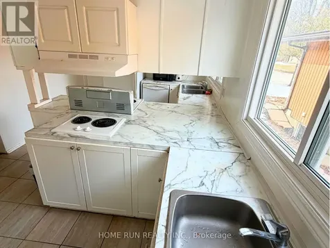 166 Withrow Avenue Ottawa ON K2G 3N8