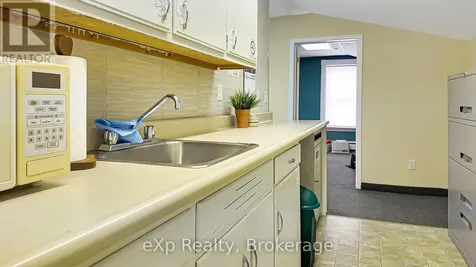 21 Grosvenor Street North Saugeen Shores ON N0H 2L0
