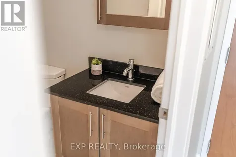 242 Rideau Street Ottawa ON K1N 0B7