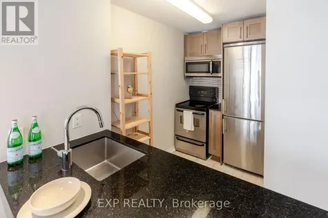 242 Rideau Street Ottawa ON K1N 0B7