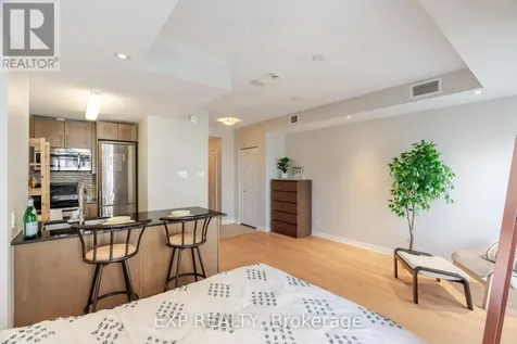242 Rideau Street Ottawa ON K1N 0B7