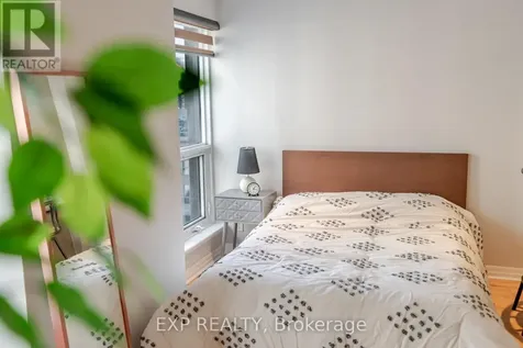 242 Rideau Street Ottawa ON K1N 0B7