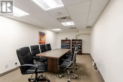 242 Rideau Street Ottawa ON K1N 0B7