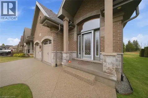 156 St Michael's Street Delhi ON N4B 3C8