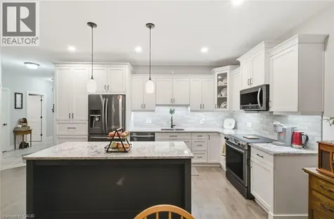 156 St Michael's Street Delhi ON N4B 3C8