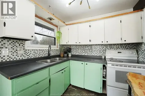 12 Patricia Avenue Wheatley ON N0P 2P0