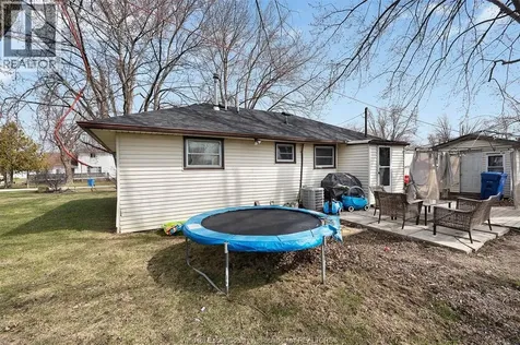 12 Patricia Avenue Wheatley ON N0P 2P0