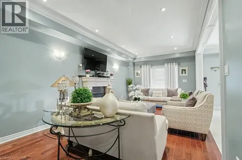 284 Normanhurst Avenue Hamilton ON L8N 5N4