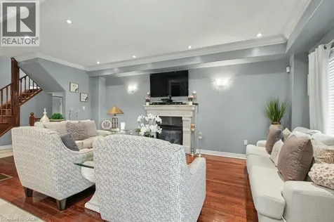 284 Normanhurst Avenue Hamilton ON L8N 5N4