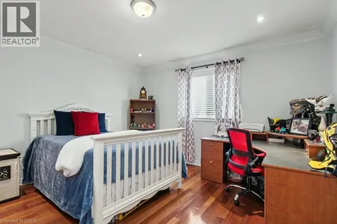 284 Normanhurst Avenue Hamilton ON L8N 5N4