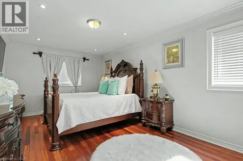 284 Normanhurst Avenue Hamilton ON L8N 5N4