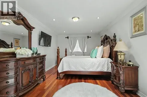 284 Normanhurst Avenue Hamilton ON L8N 5N4