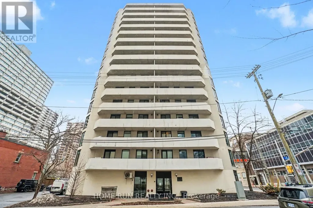 200 Bay Street Ottawa ON K1R 7W8