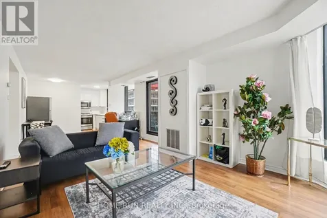 200 Bay Street Ottawa ON K1R 7W8