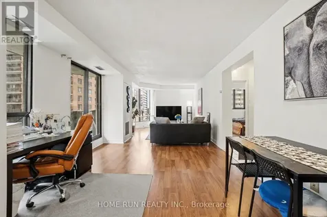 200 Bay Street Ottawa ON K1R 7W8