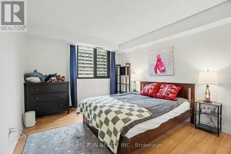 200 Bay Street Ottawa ON K1R 7W8