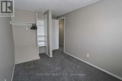 24 Baneberry Crescent Ottawa ON K2L 2Y4