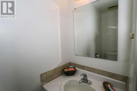 24 Baneberry Crescent Ottawa ON K2L 2Y4