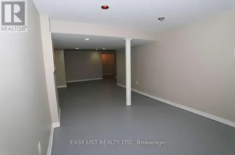 24 Baneberry Crescent Ottawa ON K2L 2Y4