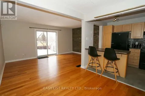 24 Baneberry Crescent Ottawa ON K2L 2Y4