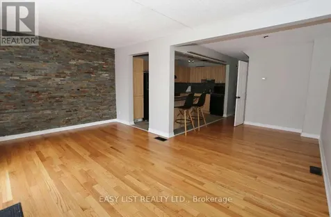 24 Baneberry Crescent Ottawa ON K2L 2Y4