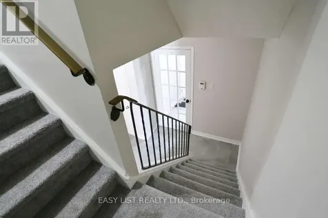 24 Baneberry Crescent Ottawa ON K2L 2Y4