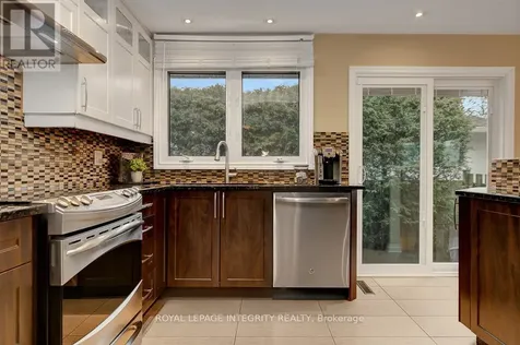 27 Birchview Road Ottawa ON K2G 3G3