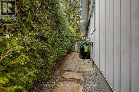 27 Birchview Road Ottawa ON K2G 3G3