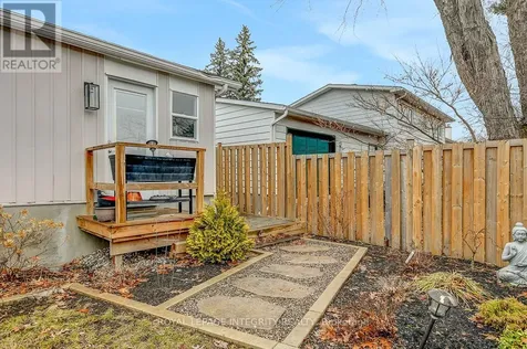 27 Birchview Road Ottawa ON K2G 3G3